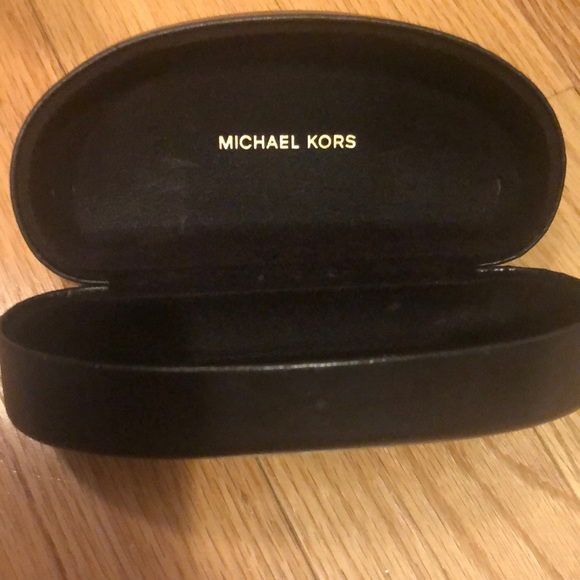 Michael Kors royal blue over sized sunglasses - Picture 3 of 3